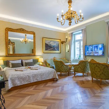 Superb Arena View Apartment