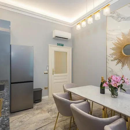 Superb Arena View Apartment Pula