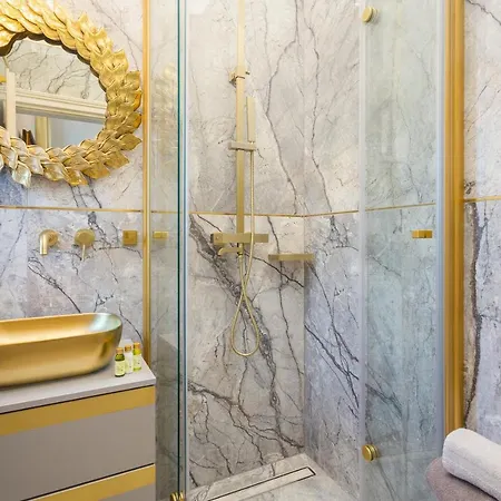 Apartment Superb Arena View