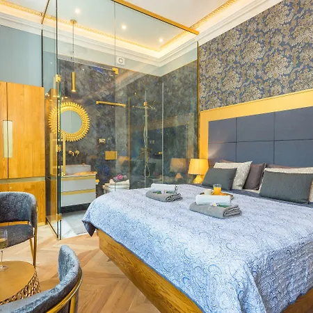 Superb Arena View Apartment