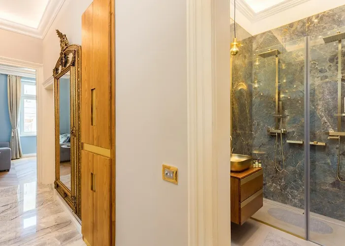 Superb Arena View Пула